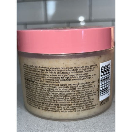 Exfoliant corp Soap & Glory Smoothie Star, vanilie, 300ml