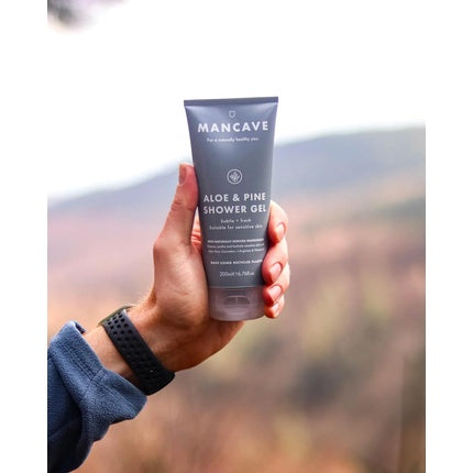 Gel de duș ManCave, Aloe & Pine, 200ml, pentru piele sensibilă, fără sulfat