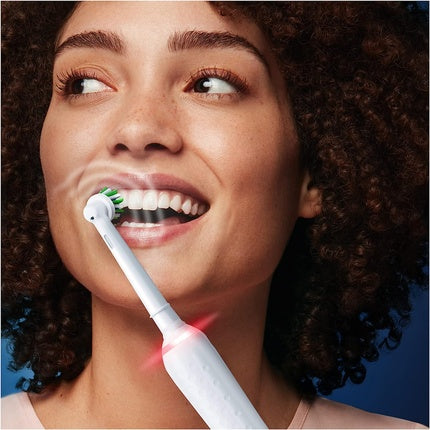 Periuță electrică, Oral-B, Pro 3 3500, alb