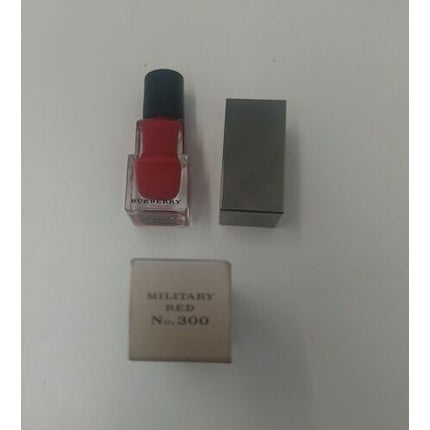 Lac de unghii Burberry, Military Red, 8ml