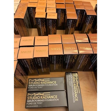Fond de ten, MAC, Studio Radiance, diverse nuanțe
