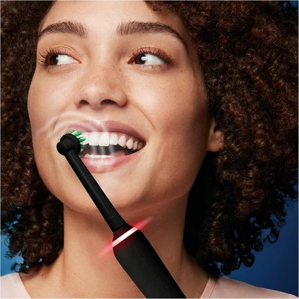Periuță electrică Oral-B Pro 3 3500, negru, cu husa de călătorie