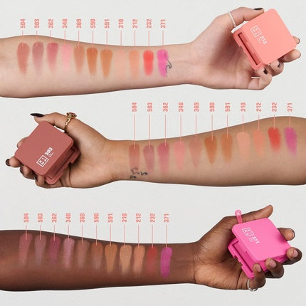 3INA Makeup The Blush 212 Coral, pudră blush matizată, ambalaj compact, finisaj natural