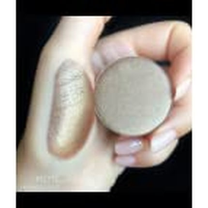 Pudră de ochi Meme Waffle de la Neve Cosmetics