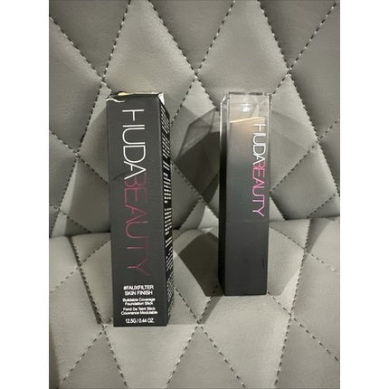 Fond de ten stick Huda Beauty Fauxfilter Skin Surface Buildable Coverage Latte, 12.86 ml
