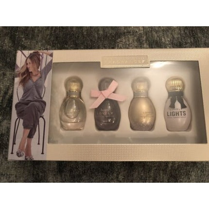 Set Cadou Parfumuri Sarah Jessica Parker Lovely 4 Piece Gift Set pentru femei, 4x5ml