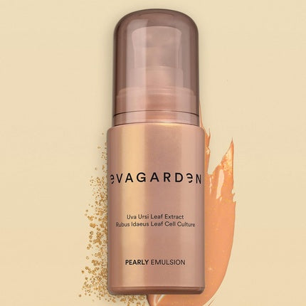 Cremă de zi Evagarden Pearly Emulsion, ambalaj auriu, textură ușoară
