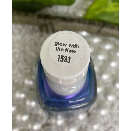 Lac de unghii Essie No. 1533 Glow with the Flow, Albastru, 13.5ml