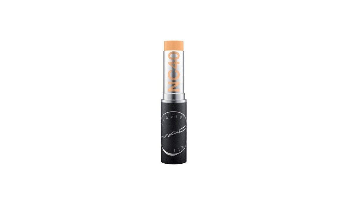 Fond de ten tip baton MAC Studio Fix, cu efect mat, nuanța NC40, 9 g