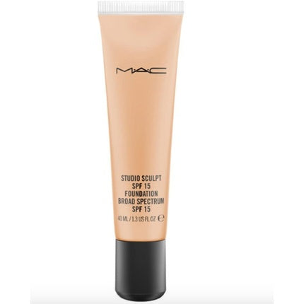 Mac Studio Sculpt SPF 15 Foundation, cremă hidratantă cu protecție solară, bej