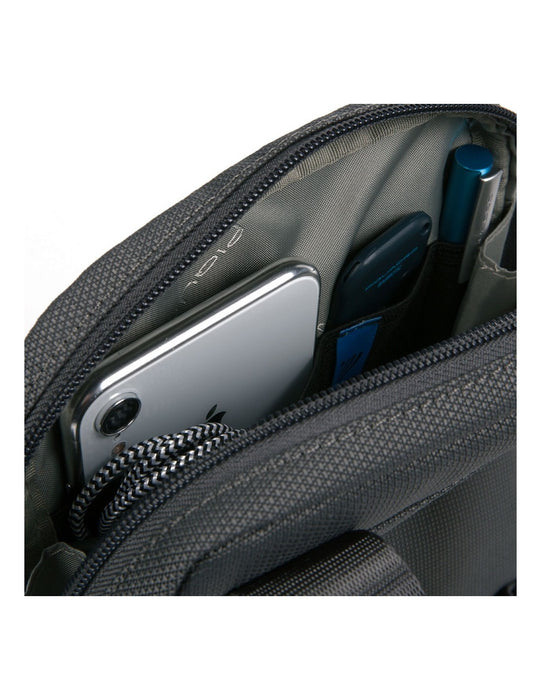 Geantă crossbody Piquadro Trakai, gri închis