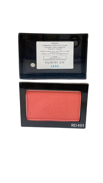 Fard de obraz compact Shiseido Luminizing Satin, nuanța RD401 Orhidee, 6,5 g, tester